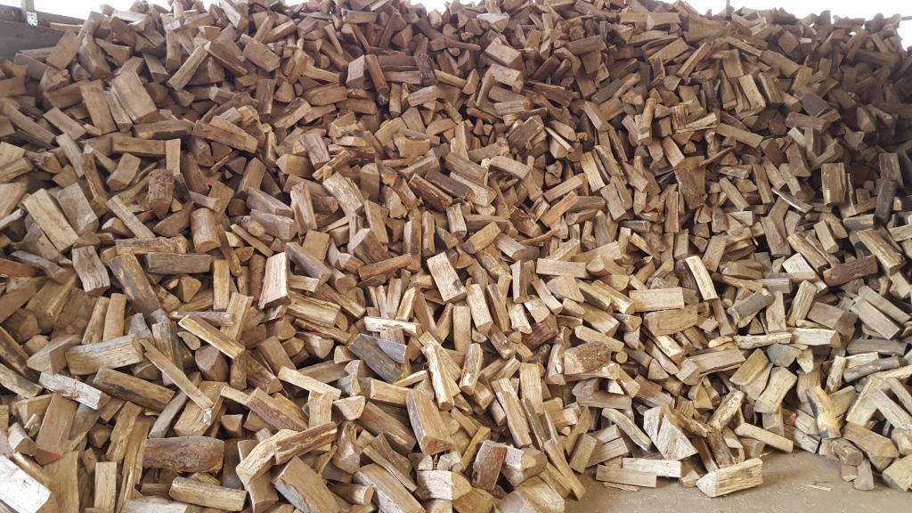 Trockenes Kaminholz als reine Buche 25 cm lose